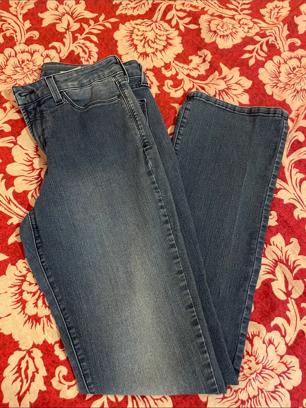Women's Boot Cut Jeans in Dark Blue Wash